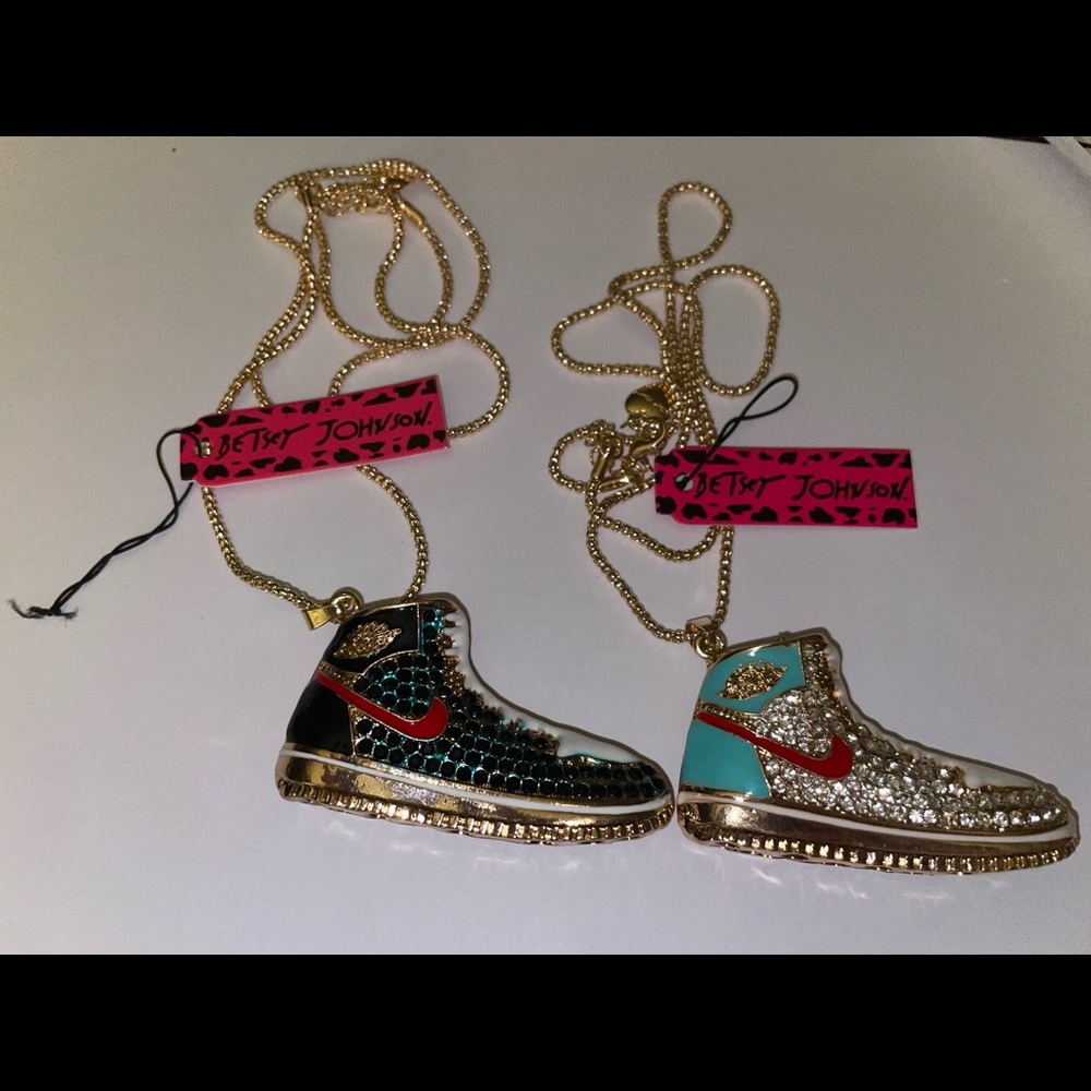 Betsey Johnson necklace